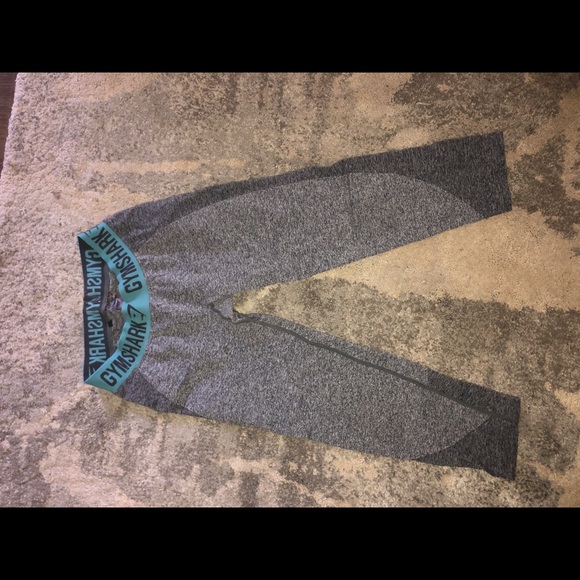 Gymshark Pants - Gymshark light blue/gray crop leggings